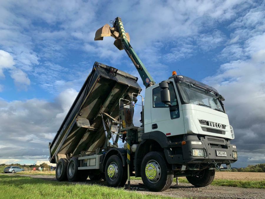 IVECO TRAKKER 8X4